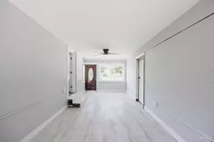 402 Rue Max St, Pensacola, FL 32507 - Photo 2
