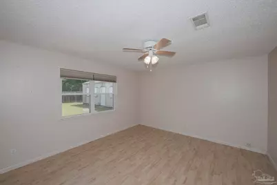 5900 Pamela Dr, Milton, FL 32570 - Photo 4