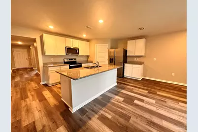2348 Kirkwood Dr, Cantonment, FL 32533 - Photo 4