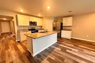 2348 Kirkwood Dr, Cantonment, FL 32533 - Photo 4