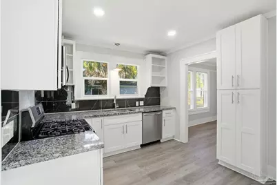 505 S 1st St, Pensacola, FL 32505 - Photo 14
