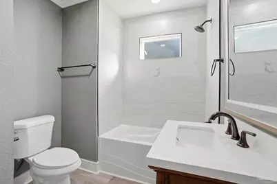 505 S 1st St, Pensacola, FL 32505 - Photo 22