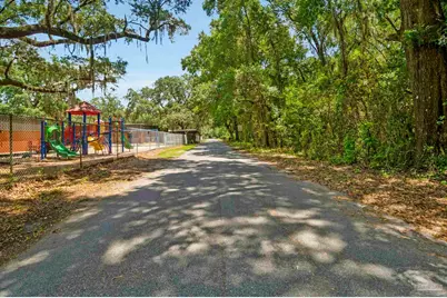 7079 Oak St, Milton, FL 32583 - Photo 58