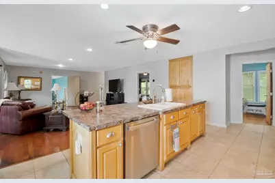 7079 Oak St, Milton, FL 32583 - Photo 14