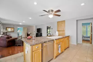 7079 Oak St, Milton, FL 32583 - Photo 14