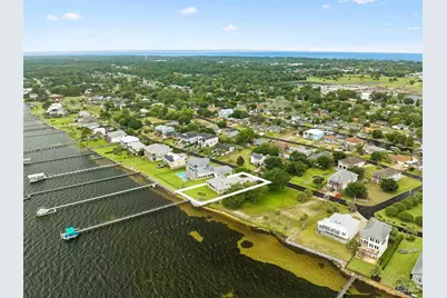 3361 Edgewater Dr, Gulf Breeze, FL 32563 - Photo 4