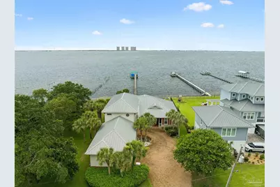 3361 Edgewater Dr, Gulf Breeze, FL 32563 - Photo 4