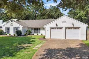 127 Highpoint Dr, Gulf Breeze, FL 32561 - Photo 2