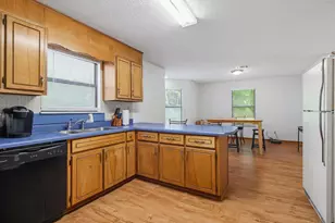 5682 Windsong Dr, Milton, FL 32570 - Photo 8