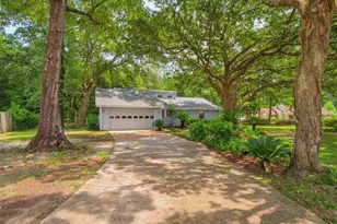 5682 Windsong Dr, Milton, FL 32570 - Photo 2