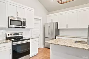 1010 N D St, Pensacola, FL 32501 - Photo 8