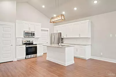 1010 N D St, Pensacola, FL 32501 - Photo 6