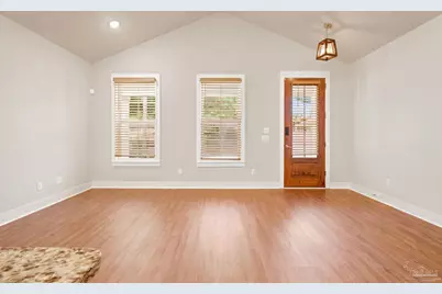 1010 N D St, Pensacola, FL 32501 - Photo 4
