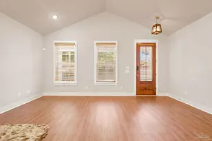 1010 N D St, Pensacola, FL 32501 - Photo 4
