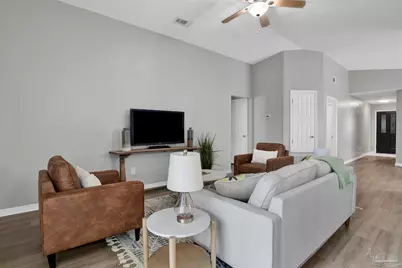 329 Mizzen Ln, Pensacola, FL 32507 - Photo 2