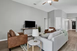 329 Mizzen Ln, Pensacola, FL 32507 - Photo 2