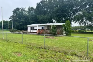 4006 McCutchin Dr, Jay, FL 32565 - Photo 2
