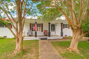 1407 John Carroll Dr, Pensacola, FL 32504 - Photo 2