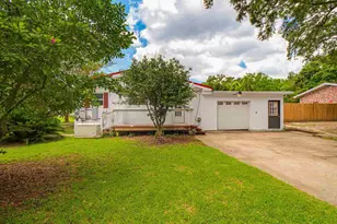 1407 John Carroll Dr, Pensacola, FL 32504 - Photo 4