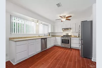 1407 John Carroll Dr, Pensacola, FL 32504 - Photo 18