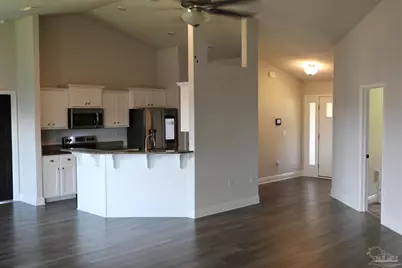 2019 Broad St, Crestview, FL 32536 - Photo 2
