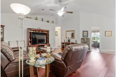 5605 Tucker Cir, Pace, FL 32571 - Photo 8