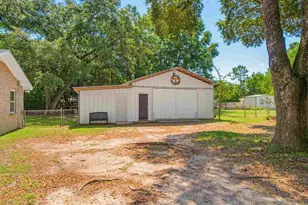 5692 Pine Ridge Dr, Milton, FL 32570 - Photo 2