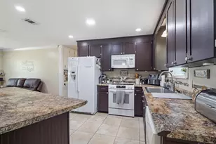 5692 Pine Ridge Dr, Milton, FL 32570 - Photo 10