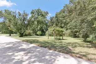 500 Petty Dr, Cantonment, FL 32533 - Photo 10