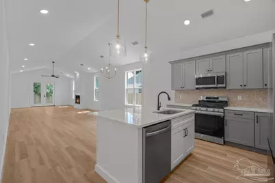 2811 E Gonzalez St, Pensacola, FL 32503 - Photo 10
