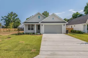 2811 E Gonzalez St, Pensacola, FL 32503 - Photo 8