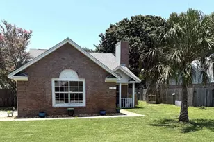1515 Mariners Cir, Gulf Breeze, FL 32563 - Photo 1