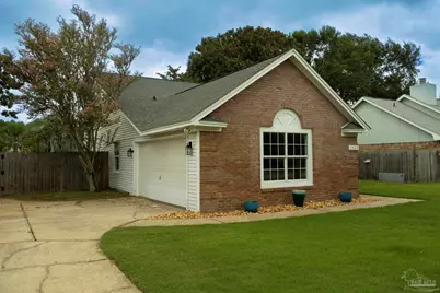 1515 Mariners Cir, Gulf Breeze, FL 32563 - Photo 2