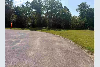 001 Soundview Trl, Gulf Breeze, FL 32561 - Photo 2