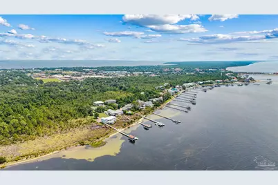 001 Soundview Trl, Gulf Breeze, FL 32561 - Photo 16