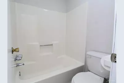 50 Fulton Ave #D-16, Pensacola, FL 32503 - Photo 16