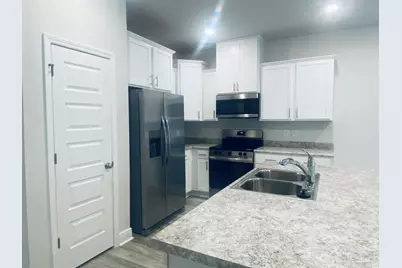 710-E Giese Ln, Pensacola, FL 32506 - Photo 6