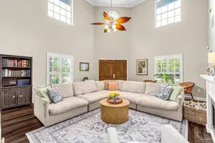 554 Downhaul Dr, Pensacola, FL 32507 - Photo 2