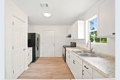 1805 Dr Martin Luther King Jr Dr, Pensacola, FL 32503 - Photo 14