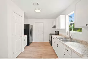1805 Dr Martin Luther King Jr Dr, Pensacola, FL 32503 - Photo 14