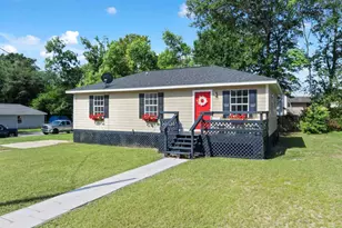 1805 Dr Martin Luther King Jr Dr, Pensacola, FL 32503 - Photo 1