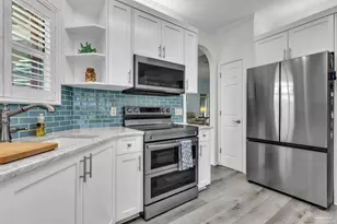 4126 Oak Pointe Dr, Gulf Breeze, FL 32563 - Photo 10