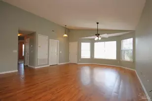 386 Mizzen Ln, Pensacola, FL 32507 - Photo 4