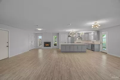 701 Southern Ct, Gulf Breeze, FL 32561 - Photo 12