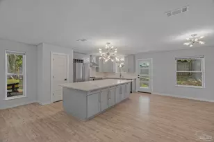 701 Southern Ct, Gulf Breeze, FL 32561 - Photo 18
