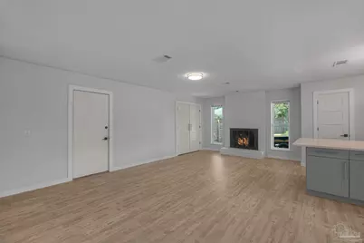 701 Southern Ct, Gulf Breeze, FL 32561 - Photo 14