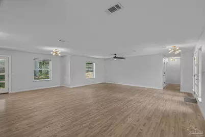 701 Southern Ct, Gulf Breeze, FL 32561 - Photo 8