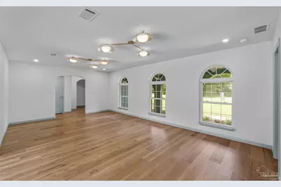 2295 N 20th Ave, Pensacola, FL 32503 - Photo 6