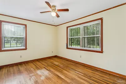 7621 Lodge Dr, Century, FL 32535 - Photo 10