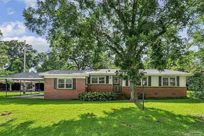 7621 Lodge Dr, Century, FL 32535 - Photo 1